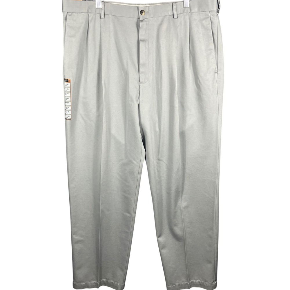 Haggar Work-To-Weekend Khaki Men 40x32 Gray Pleated No Iron Cotton Pants